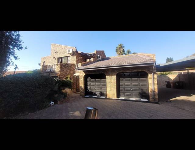 4 BEDROOM HOUSE FOR SALE IN MEYERSDAL